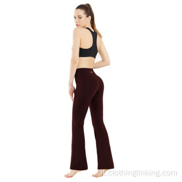 Pantaloni da yoga da donna con stivaletti neri